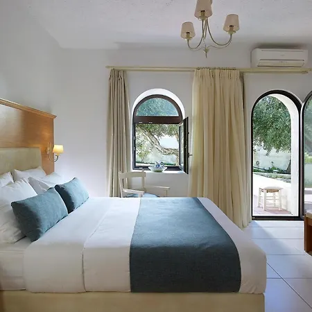 Hotel Coriva &